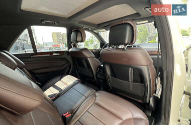 Внедорожник / Кроссовер Mercedes-Benz M-Class 2012 в 