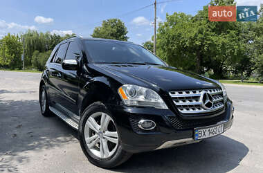 Mercedes-Benz M-Class 2010 Mercedes-Benz M-Class 2010