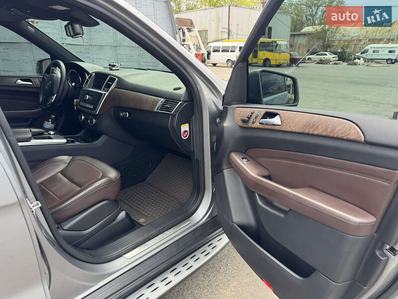 Внедорожник / Кроссовер Mercedes-Benz M-Class 2012 в Днепре