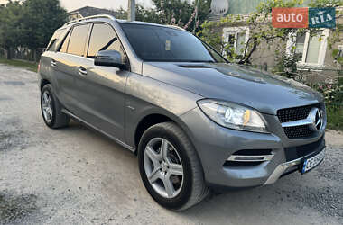 Внедорожник / Кроссовер Mercedes-Benz M-Class 2012 в 