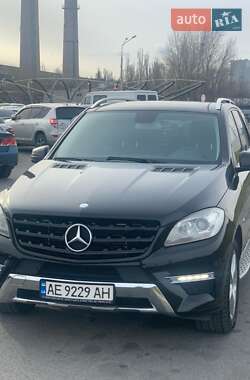 Внедорожник / Кроссовер Mercedes-Benz M-Class 2011 в Днепре