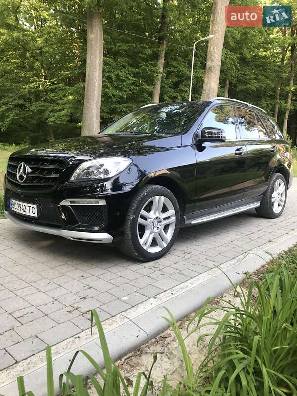 Позашляховик / Кросовер Mercedes-Benz M-Class 2014 в Львові