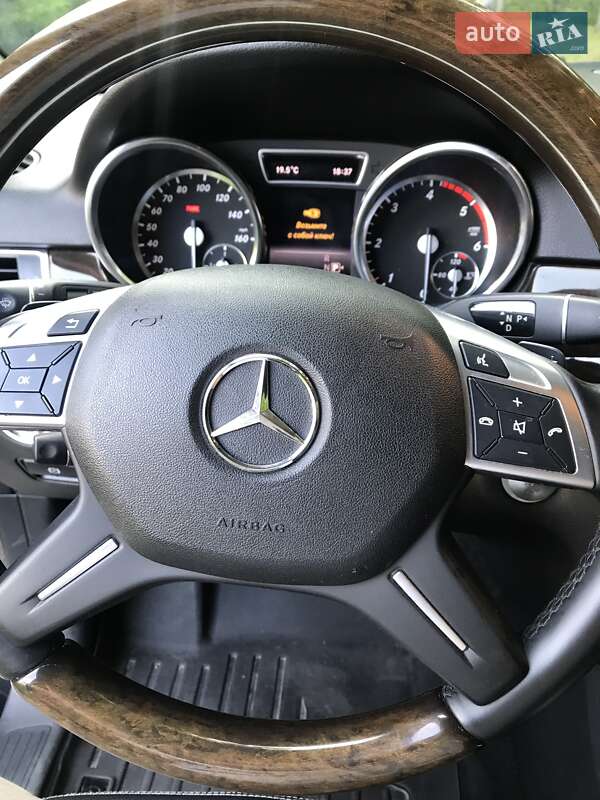 Позашляховик / Кросовер Mercedes-Benz M-Class 2014 в Львові