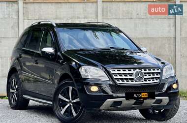 Mercedes-Benz M-Class 2010 Mercedes-Benz M-Class 2010