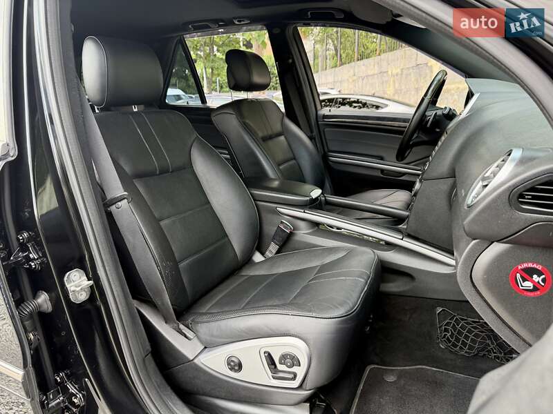Внедорожник / Кроссовер Mercedes-Benz M-Class 2010 в Харькове