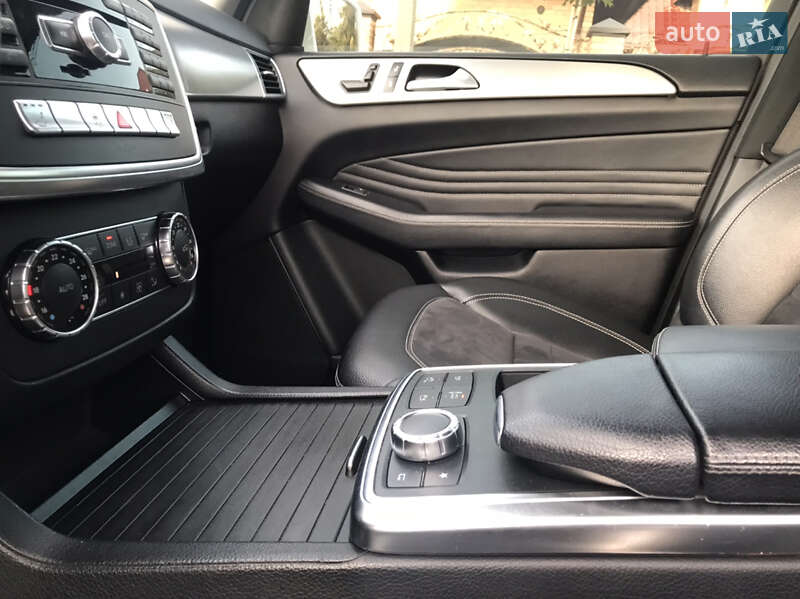 Позашляховик / Кросовер Mercedes-Benz M-Class 2012 в Луцьку