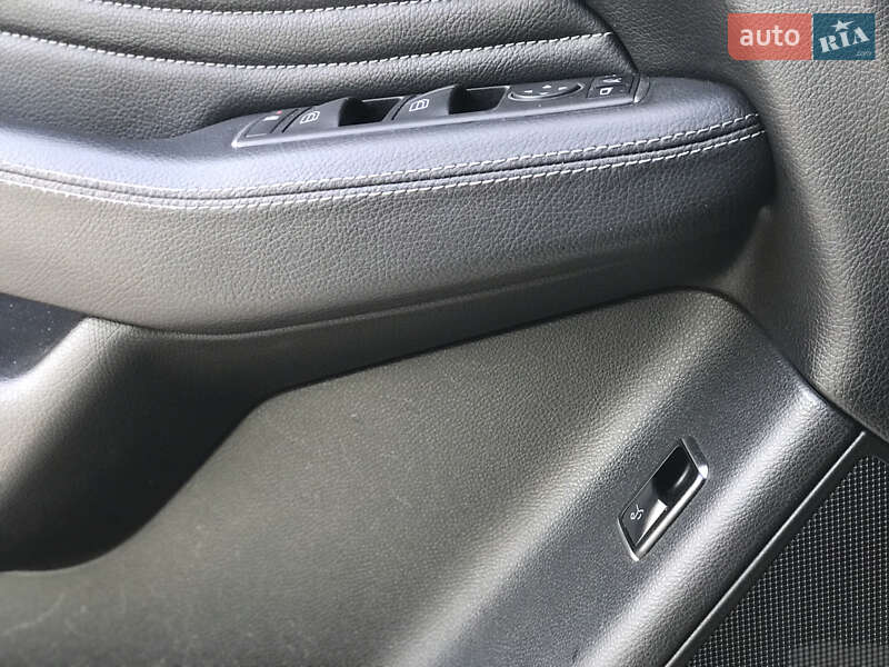 Позашляховик / Кросовер Mercedes-Benz M-Class 2012 в Луцьку
