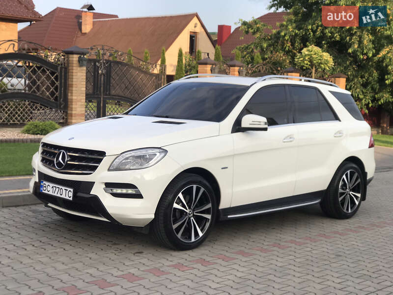 Позашляховик / Кросовер Mercedes-Benz M-Class 2012 в Луцьку