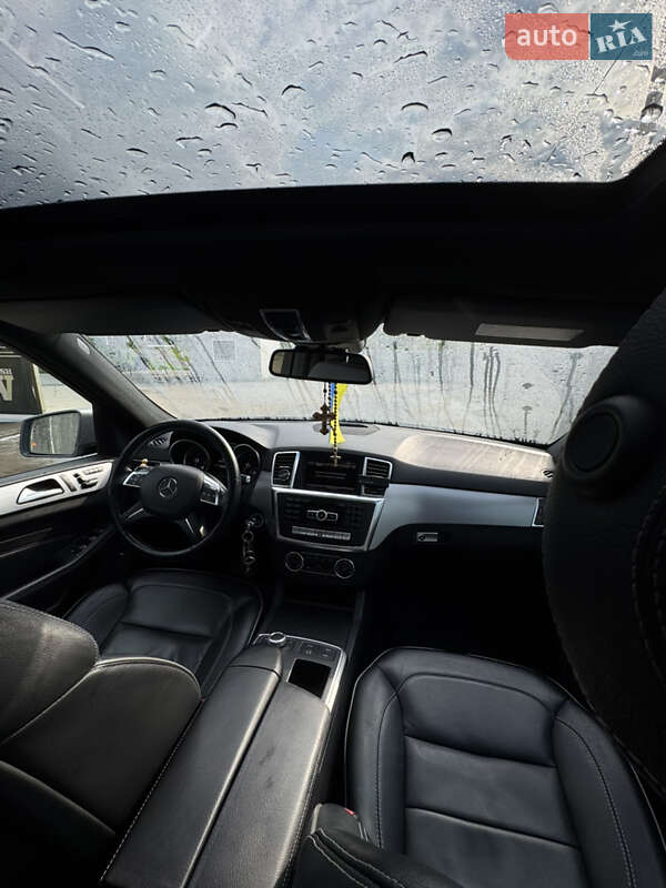 Внедорожник / Кроссовер Mercedes-Benz M-Class 2013 в Коломые