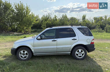 Внедорожник / Кроссовер Mercedes-Benz M-Class 2003 в 