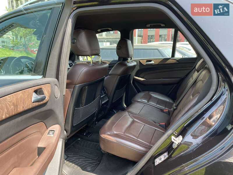 Внедорожник / Кроссовер Mercedes-Benz M-Class 2011 в Киеве