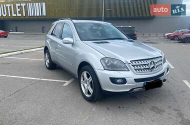 Внедорожник / Кроссовер Mercedes-Benz M-Class 2006 в 