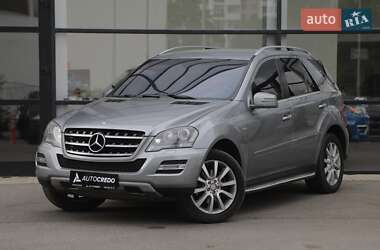 Mercedes-Benz M-Class 2011 Mercedes-Benz M-Class 2011