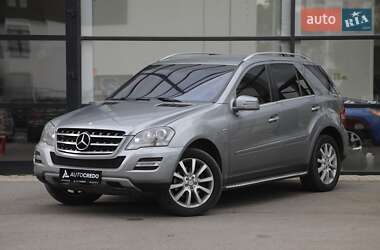 Внедорожник / Кроссовер Mercedes-Benz M-Class 2011 в 