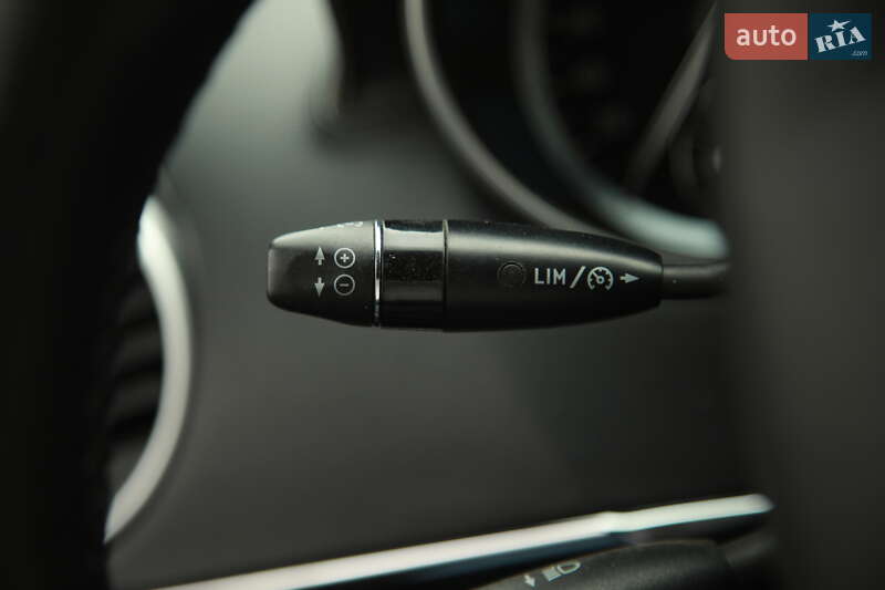 Позашляховик / Кросовер Mercedes-Benz M-Class 2011 в Харкові