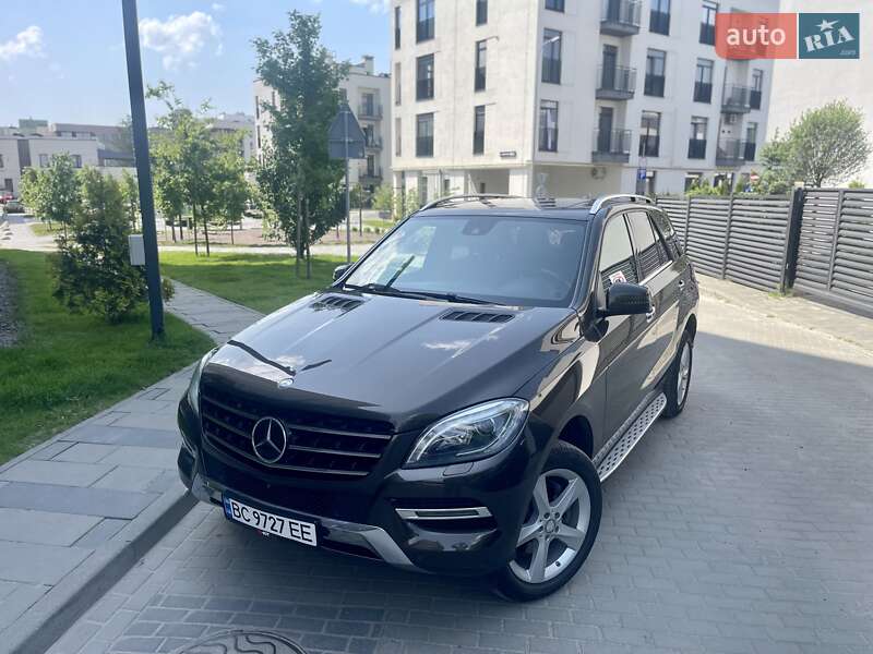 Внедорожник / Кроссовер Mercedes-Benz M-Class 2014 в 