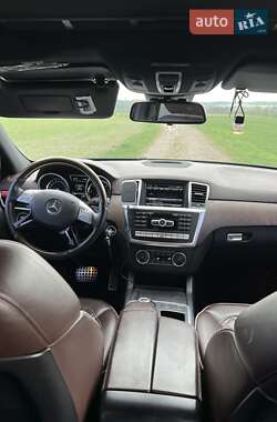 Внедорожник / Кроссовер Mercedes-Benz M-Class 2012 в 