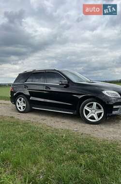 Внедорожник / Кроссовер Mercedes-Benz M-Class 2012 в 