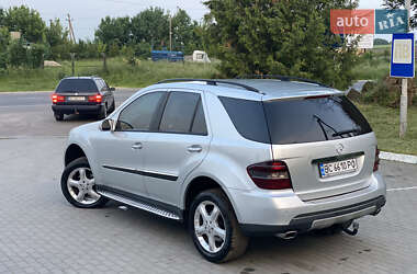 Внедорожник / Кроссовер Mercedes-Benz M-Class 2005 в 