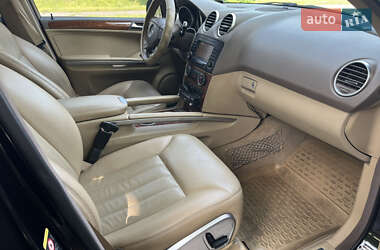 Внедорожник / Кроссовер Mercedes-Benz M-Class 2006 в 
