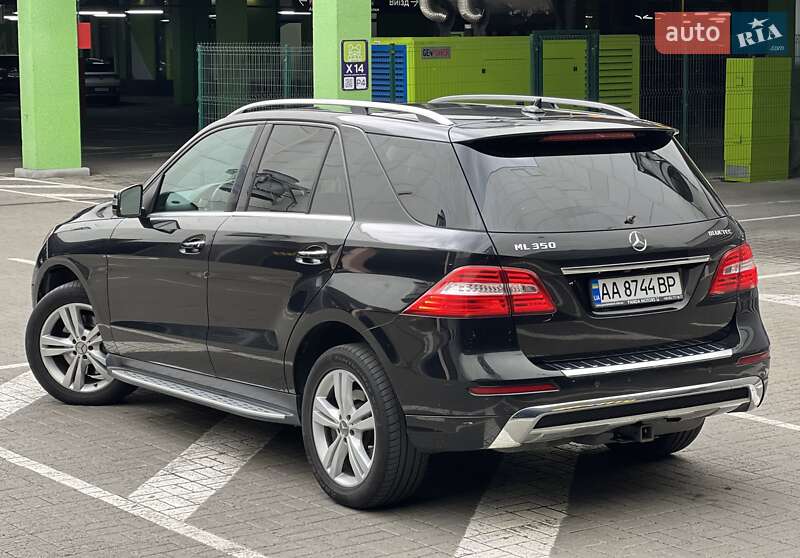 Внедорожник / Кроссовер Mercedes-Benz M-Class 2013 в Киеве