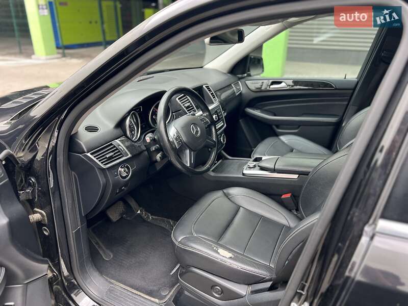 Внедорожник / Кроссовер Mercedes-Benz M-Class 2013 в Киеве