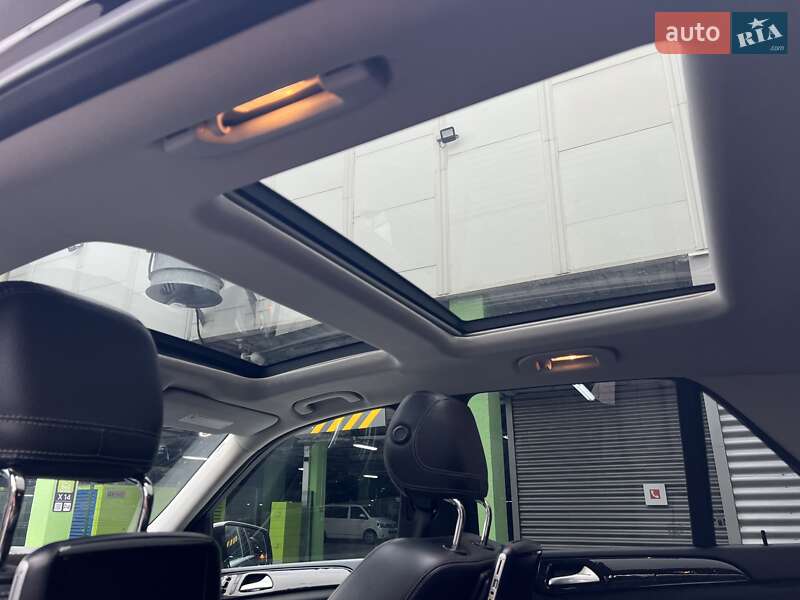 Внедорожник / Кроссовер Mercedes-Benz M-Class 2013 в Киеве