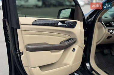 Внедорожник / Кроссовер Mercedes-Benz M-Class 2012 в 
