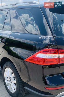 Mercedes-Benz M-Class 2012 Mercedes-Benz M-Class 2012