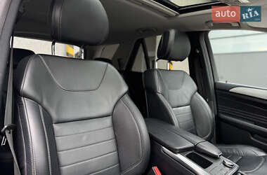 Внедорожник / Кроссовер Mercedes-Benz M-Class 2013 в 