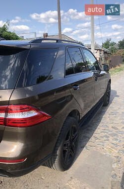 Внедорожник / Кроссовер Mercedes-Benz M-Class 2012 в 