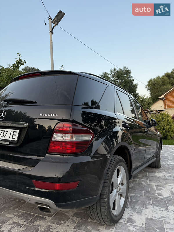 Внедорожник / Кроссовер Mercedes-Benz M-Class 2011 в Снятине