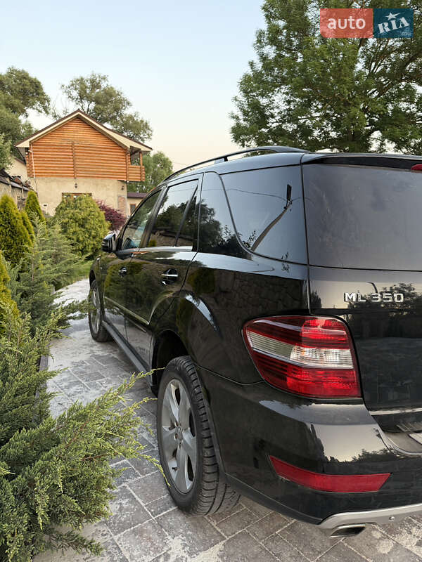 Внедорожник / Кроссовер Mercedes-Benz M-Class 2011 в Снятине