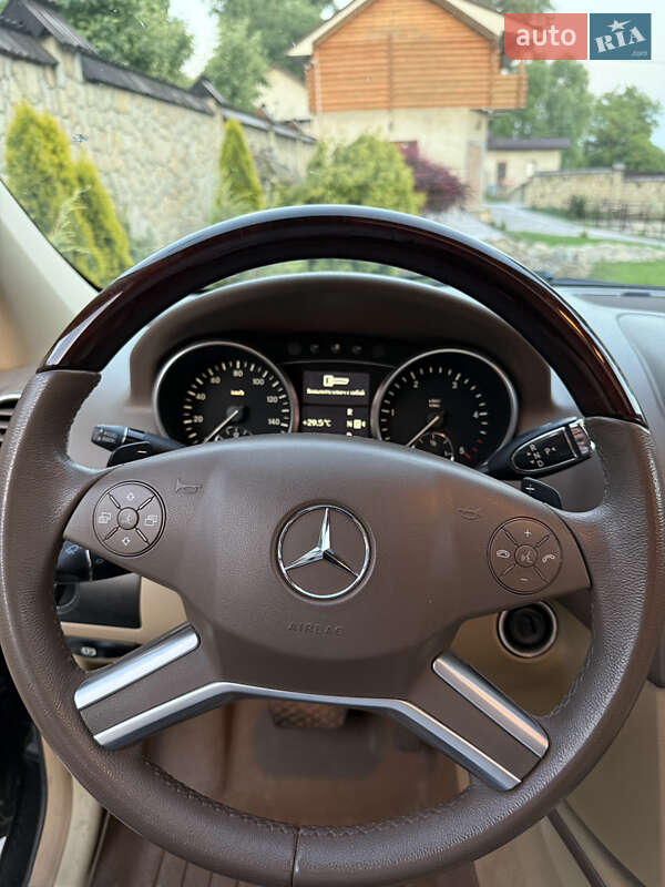 Внедорожник / Кроссовер Mercedes-Benz M-Class 2011 в Снятине