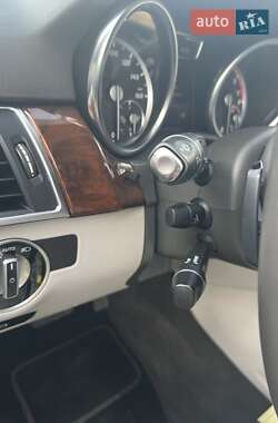 Внедорожник / Кроссовер Mercedes-Benz M-Class 2013 в 