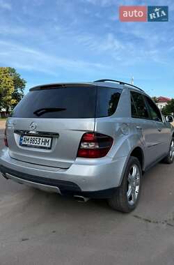 Внедорожник / Кроссовер Mercedes-Benz M-Class 2008 в 