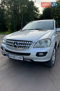 Внедорожник / Кроссовер Mercedes-Benz M-Class 2008 в 