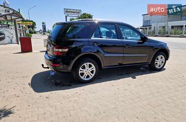 Внедорожник / Кроссовер Mercedes-Benz M-Class 2009 в 