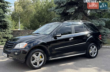 Внедорожник / Кроссовер Mercedes-Benz M-Class 2007 в 