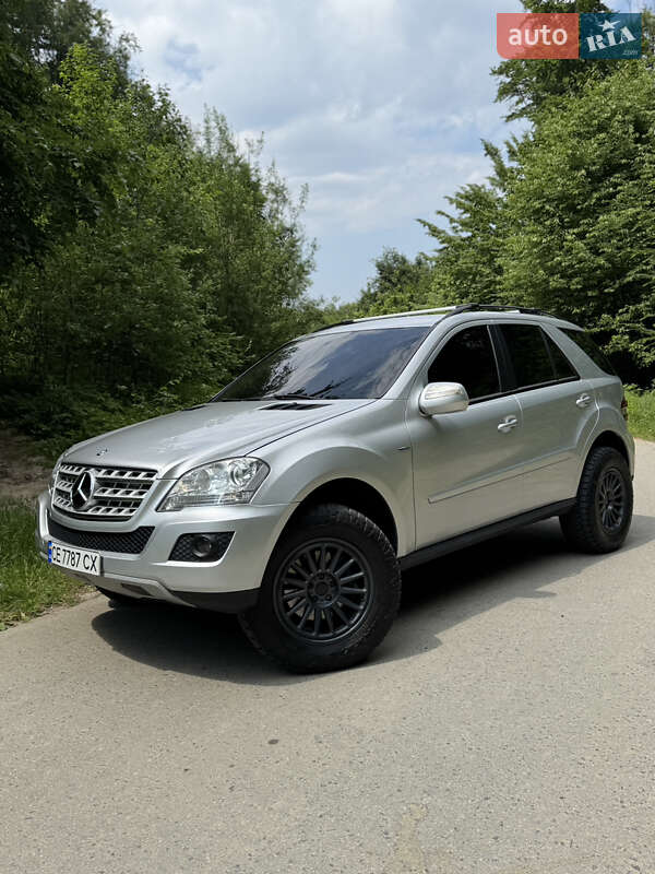 Внедорожник / Кроссовер Mercedes-Benz M-Class 2009 в 