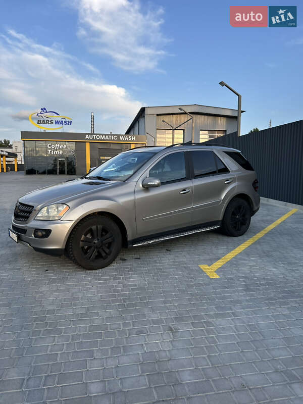 Позашляховик / Кросовер Mercedes-Benz M-Class 2006 в Харкові