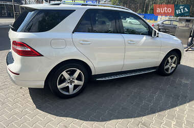 Внедорожник / Кроссовер Mercedes-Benz M-Class 2013 в 
