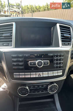 Внедорожник / Кроссовер Mercedes-Benz M-Class 2013 в 