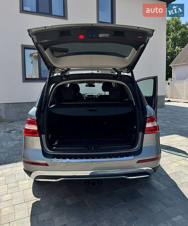 Внедорожник / Кроссовер Mercedes-Benz M-Class 2013 в Одессе