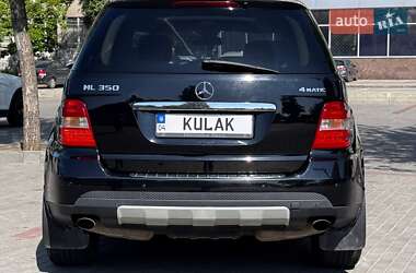 Внедорожник / Кроссовер Mercedes-Benz M-Class 2006 в 