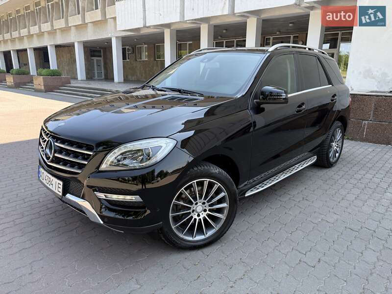 Внедорожник / Кроссовер Mercedes-Benz M-Class 2013 в 