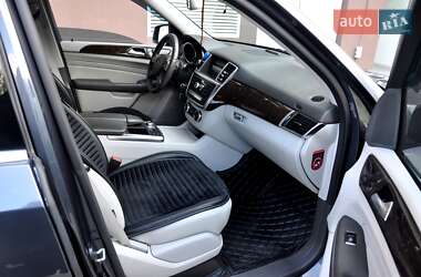 Внедорожник / Кроссовер Mercedes-Benz M-Class 2013 в 