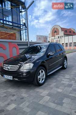 Позашляховик / Кросовер Mercedes-Benz M-Class 2005 в Хусті