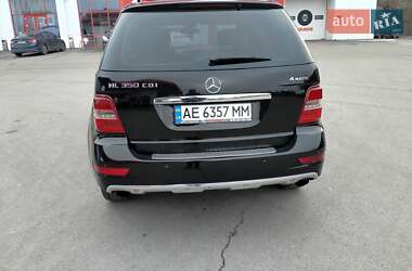 Внедорожник / Кроссовер Mercedes-Benz M-Class 2011 в 