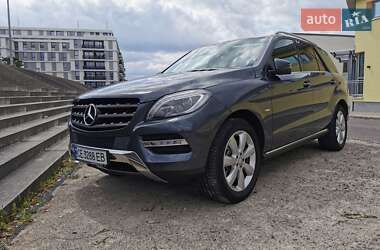 Внедорожник / Кроссовер Mercedes-Benz M-Class 2012 в 